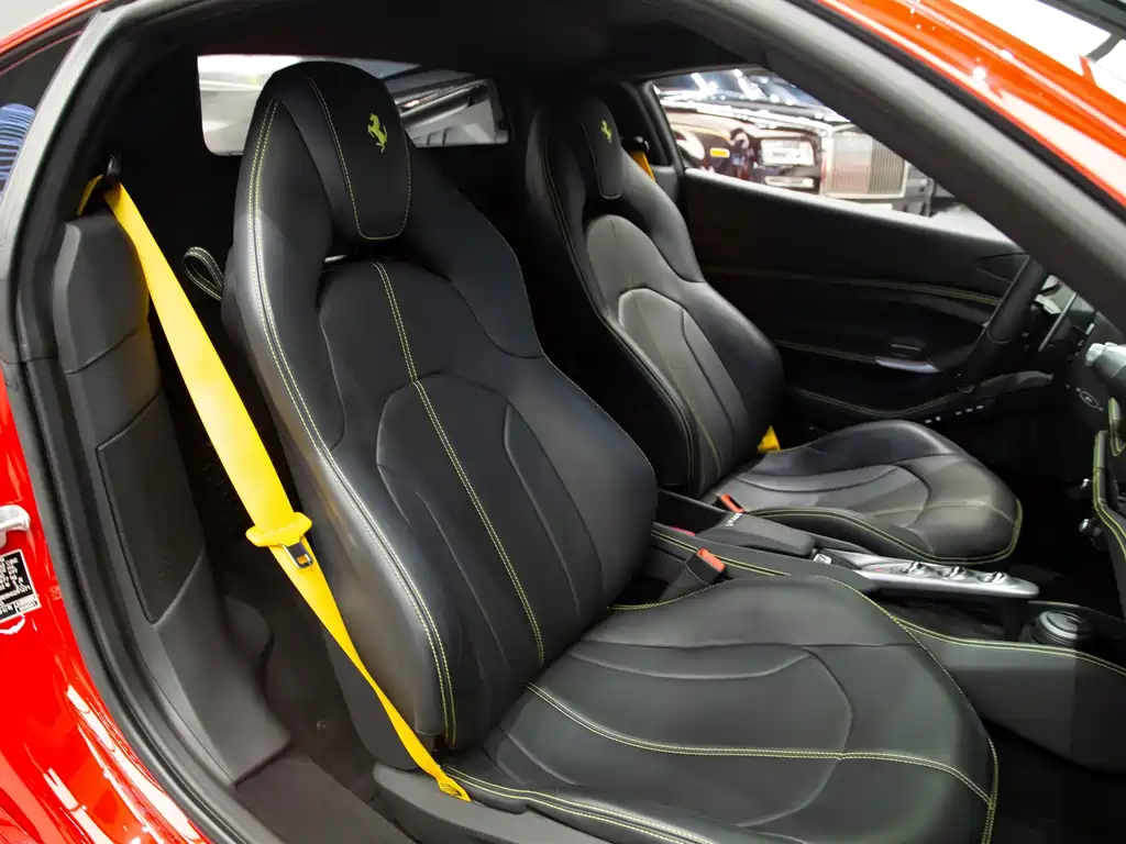 Ferrari F8 — миниатюра 6