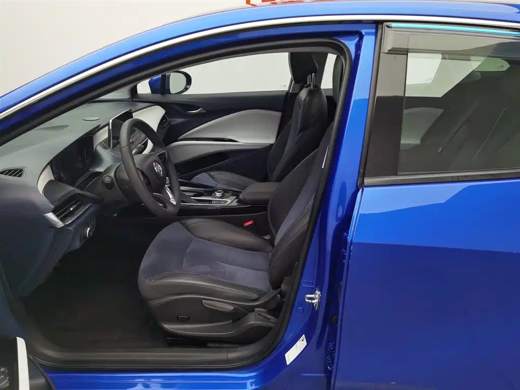 BUICK SLIGHTLY BLUE 6