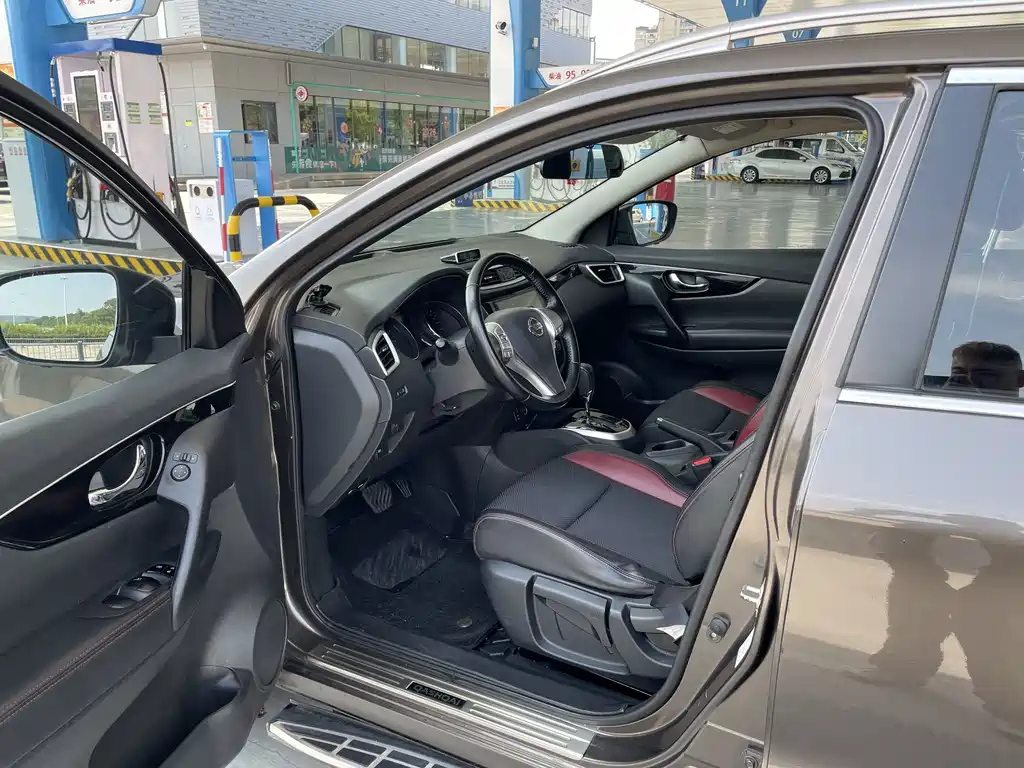 Nissan Qashqai — миниатюра 6