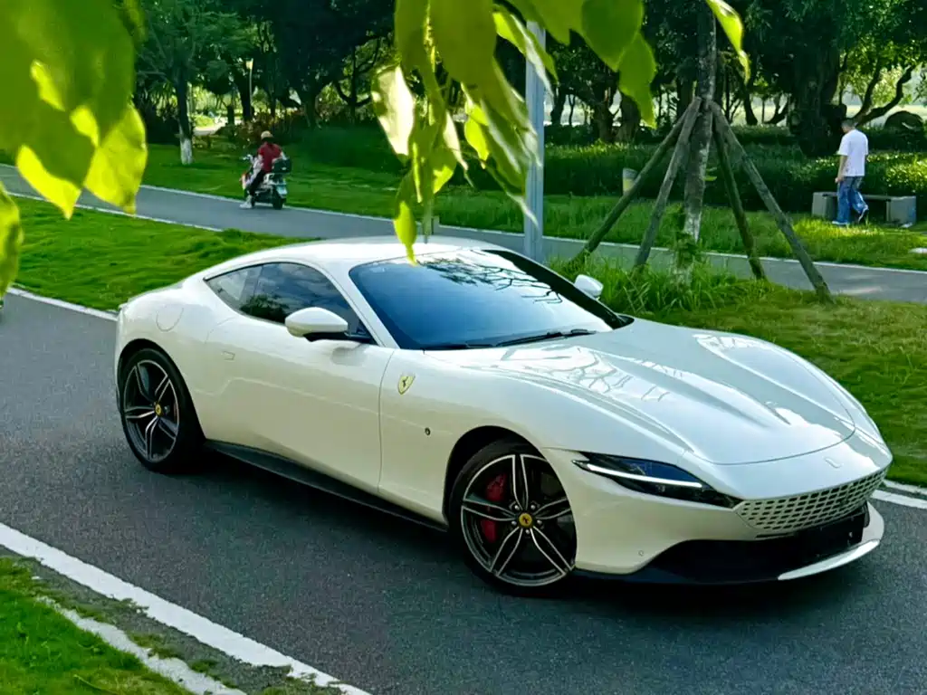 Ferrari Roma — миниатюра 3