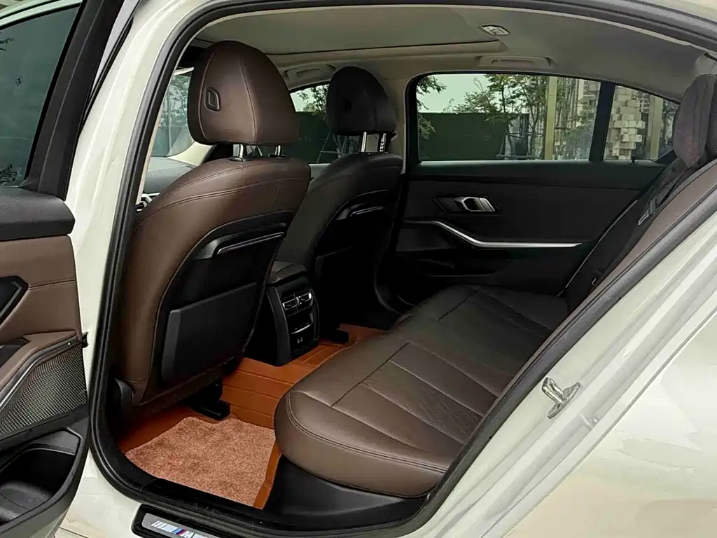BMW 3 Series — миниатюра 4