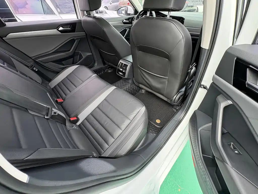 Volkswagen Sagitar — миниатюра 17