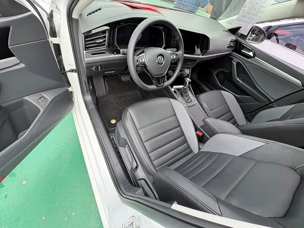 Volkswagen Sagitar — миниатюра 6