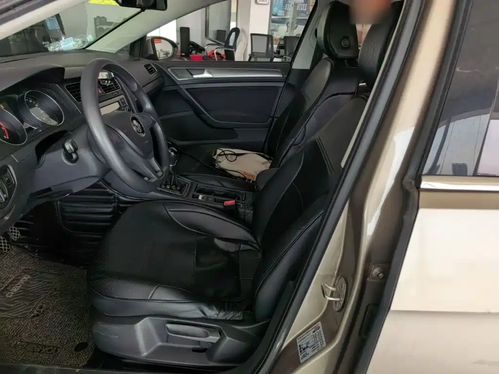 Volkswagen Golf — миниатюра 15