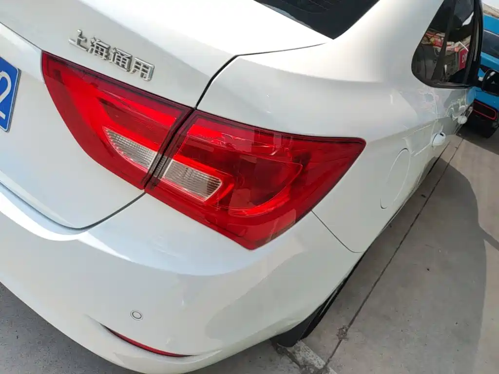 Buick Excelle — миниатюра 8