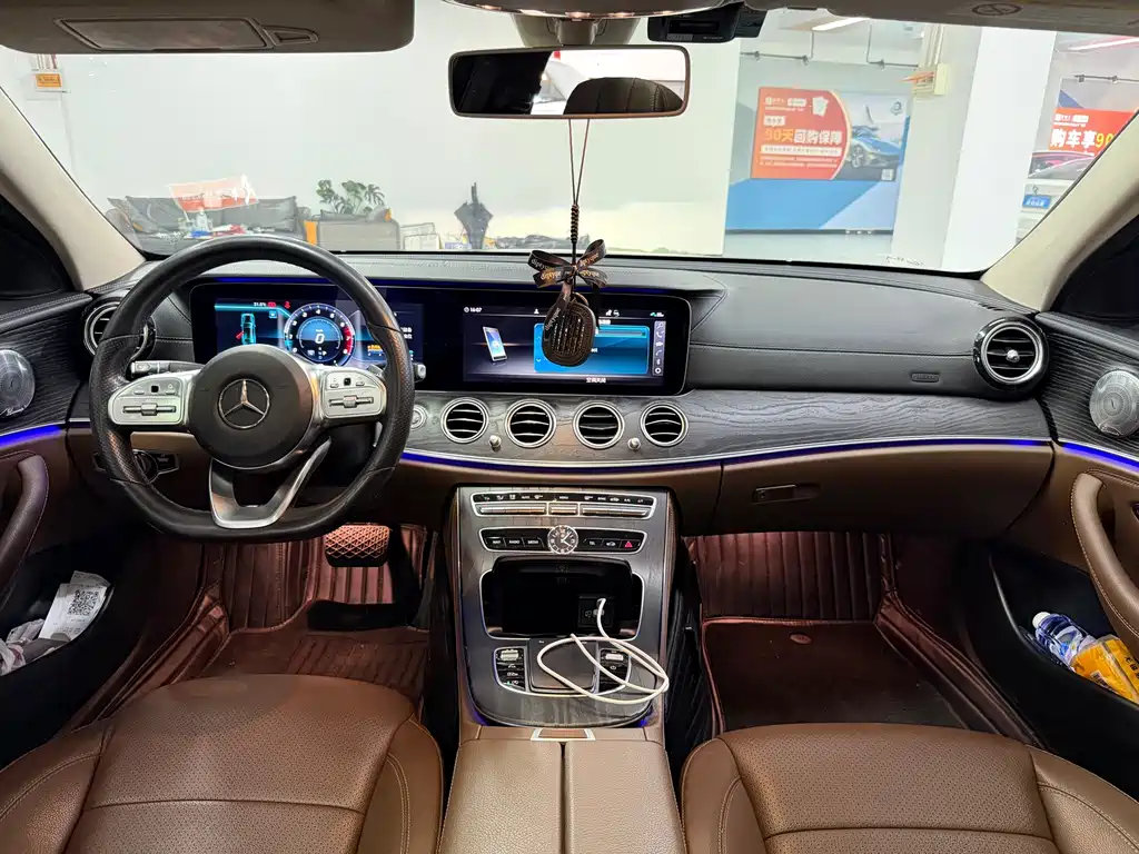 Mercedes-Benz E-Class — миниатюра 9