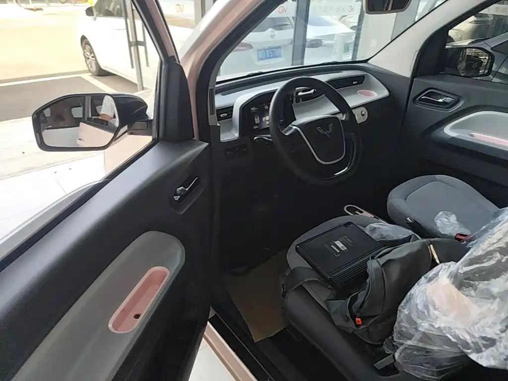 Wuling MINIEV — миниатюра 16