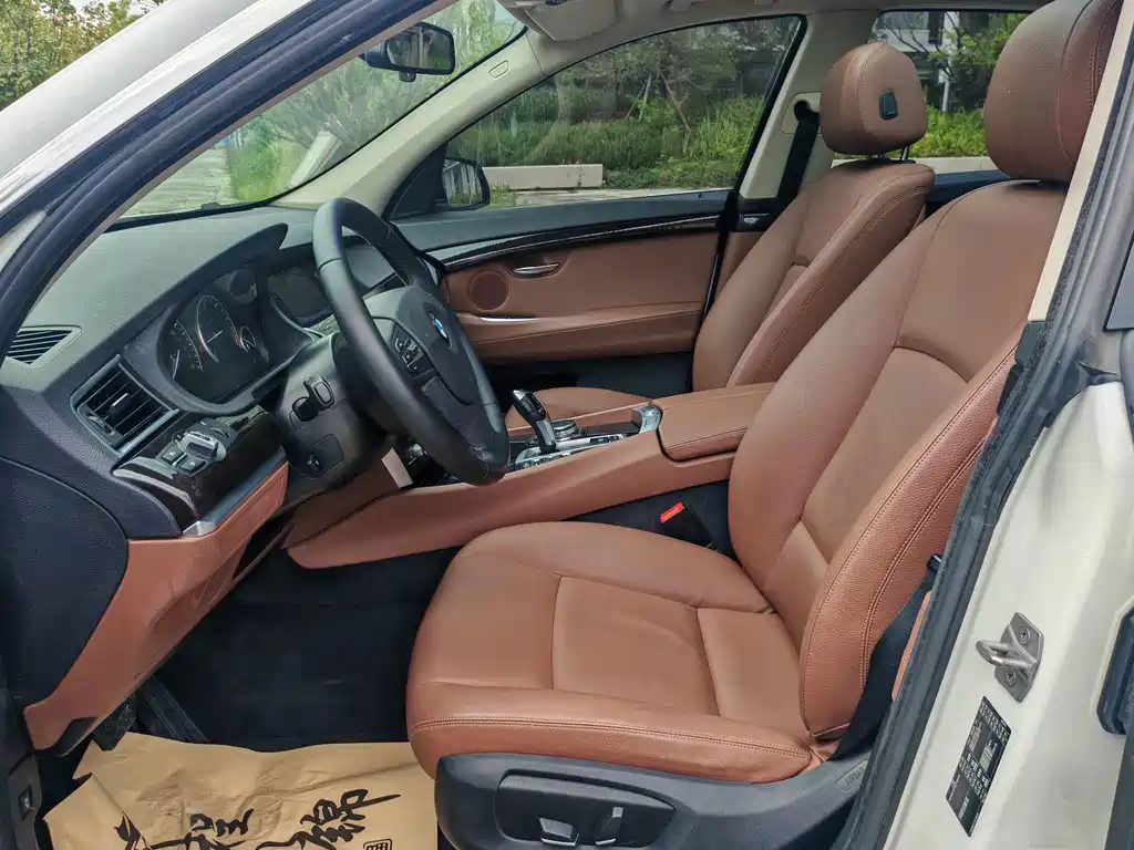 BMW 5 Series GT — миниатюра 10