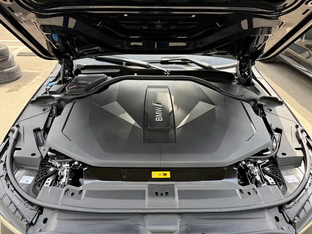 BMW i5 — миниатюра 22