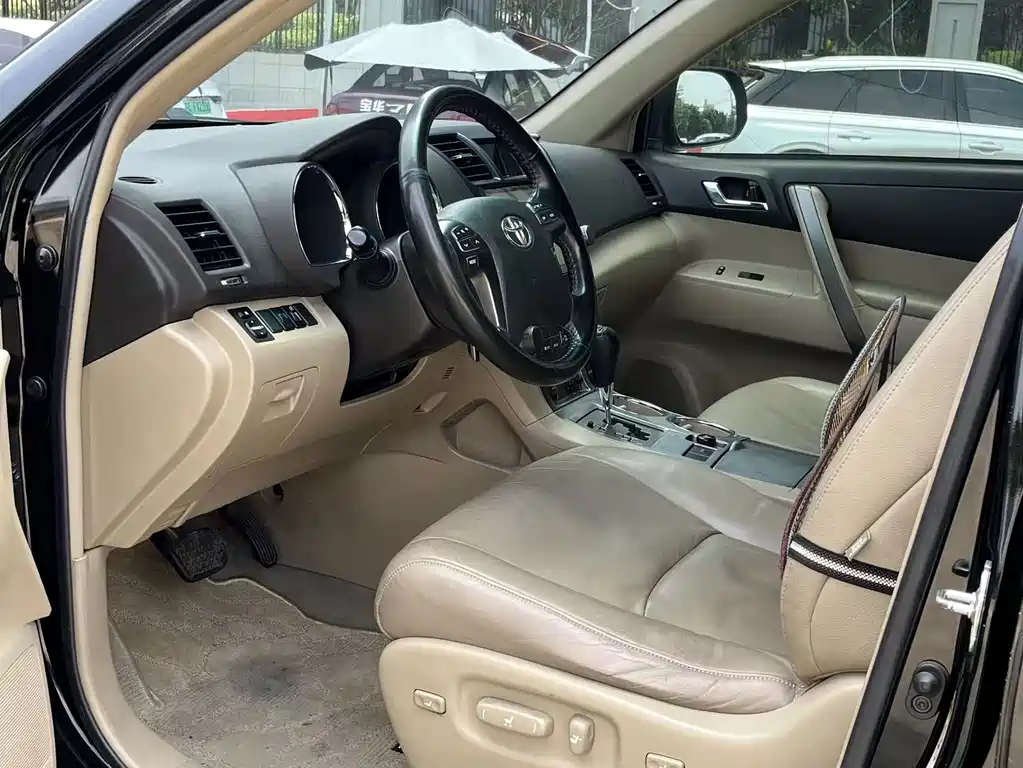 Toyota Highlander — миниатюра 3