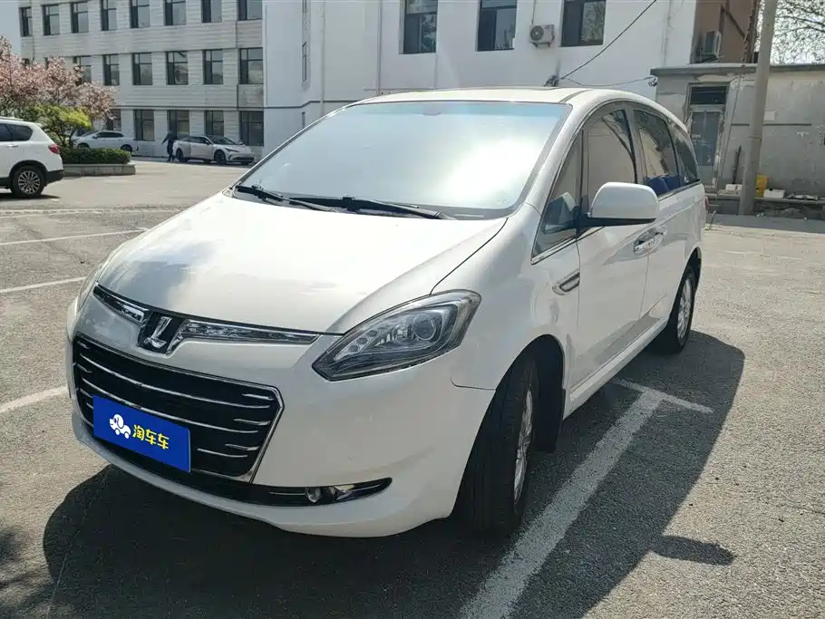 Luxgen Big 7 MPV 2016