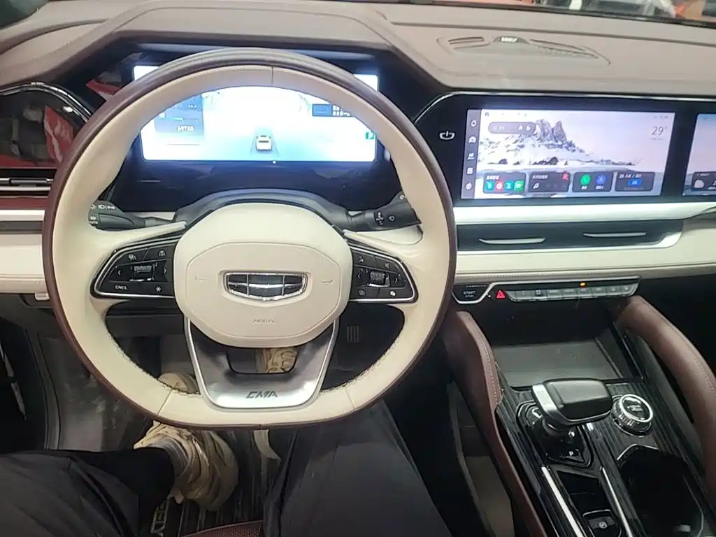 Geely Xingyue L — миниатюра 11