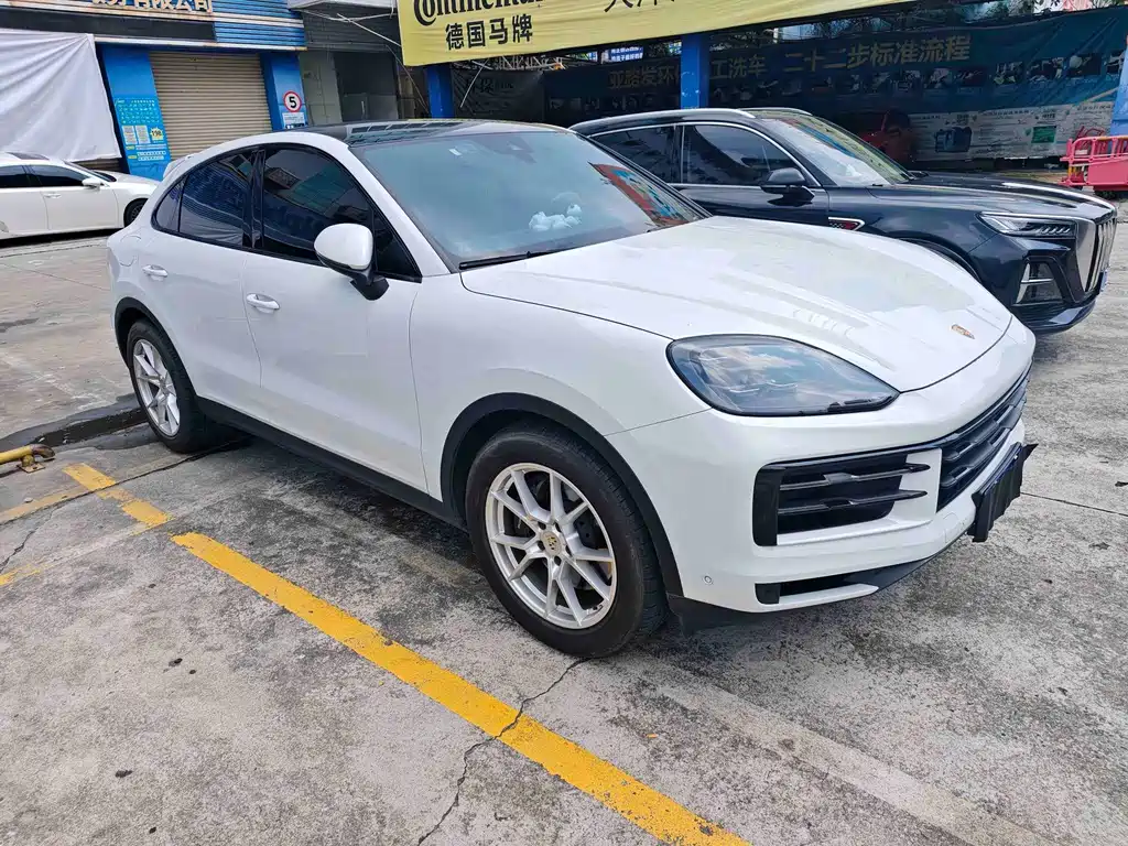 Porsche Cayenne — миниатюра 3