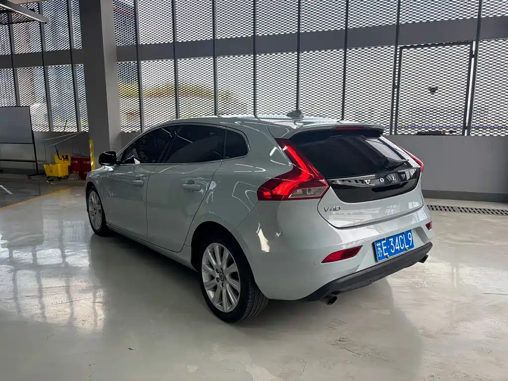 Volvo V40 — миниатюра 14