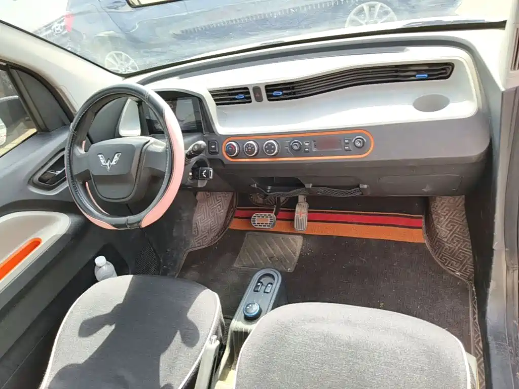 Wuling MINIEV — миниатюра 10