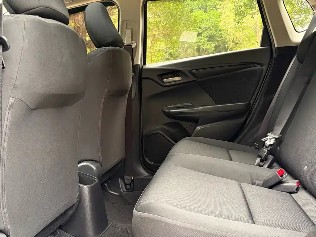 Honda Fit — миниатюра 9