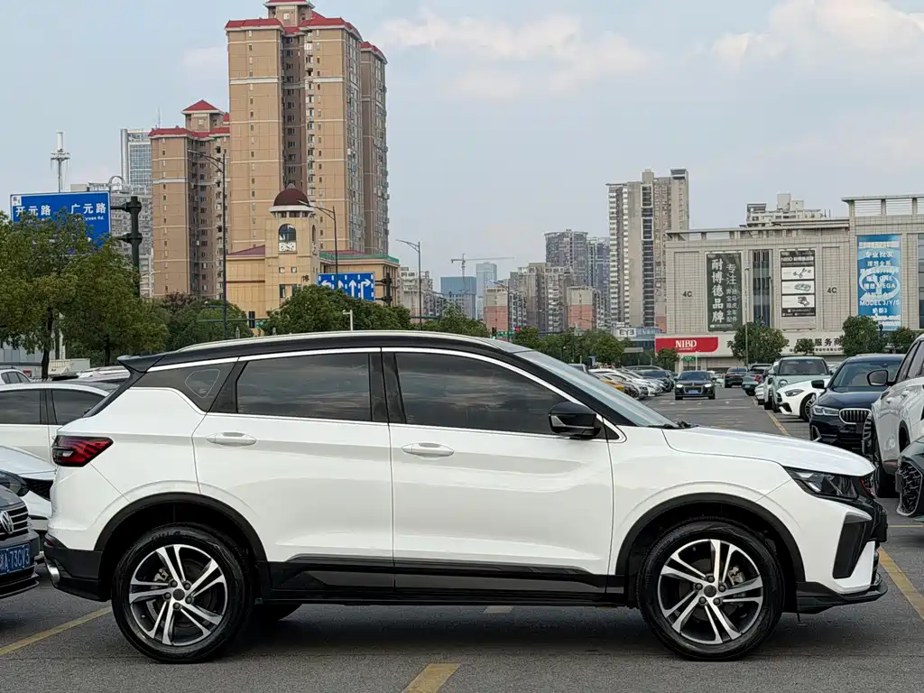 Geely Binyue — миниатюра 6