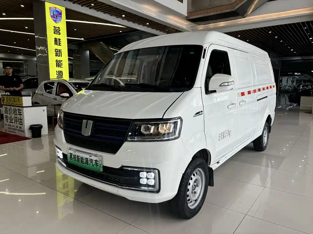 Yuan Cheng Yuan Cheng E5 2022