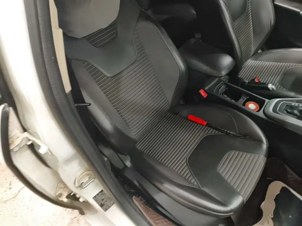 Ford Focus — миниатюра 25