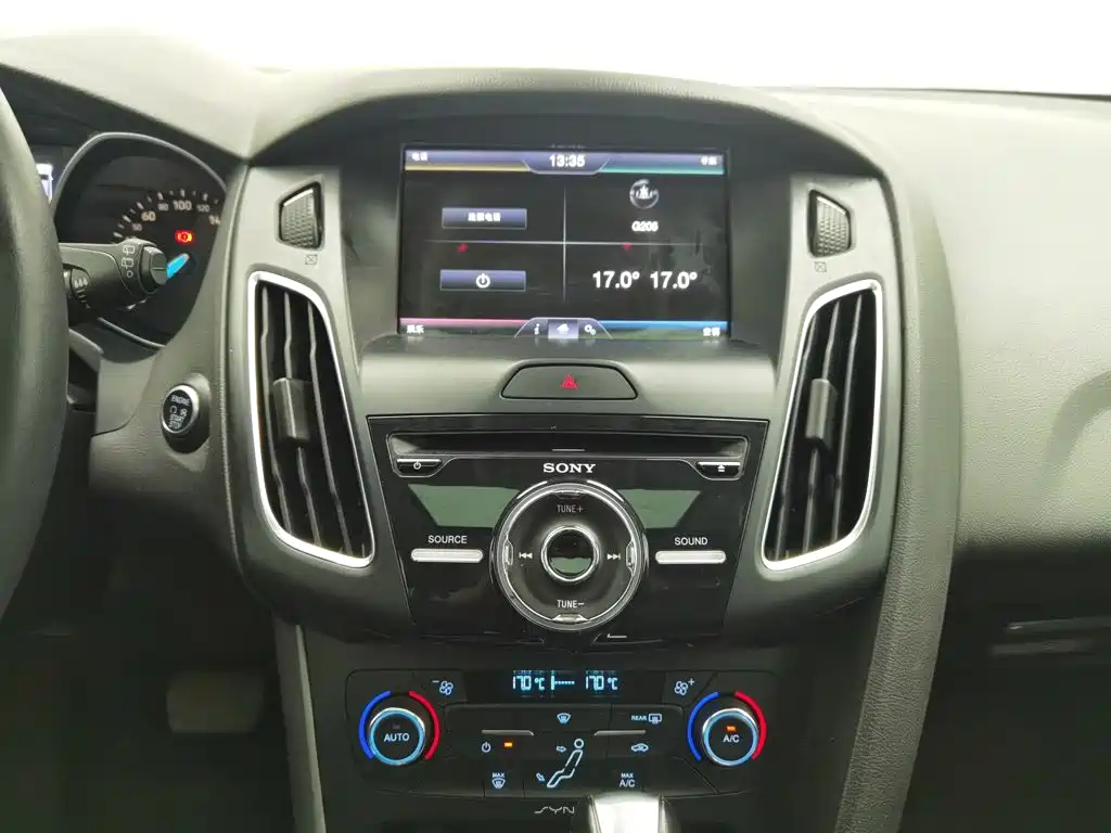 Ford Focus — миниатюра 12