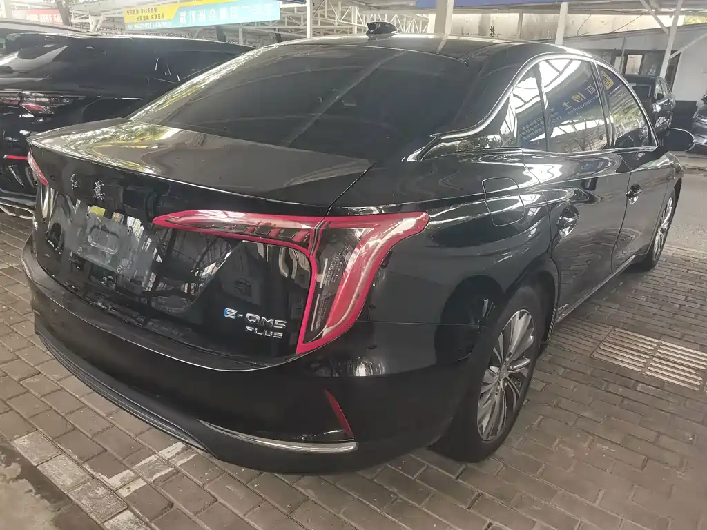 Hongqi Hongqi E-QM5 — миниатюра 7