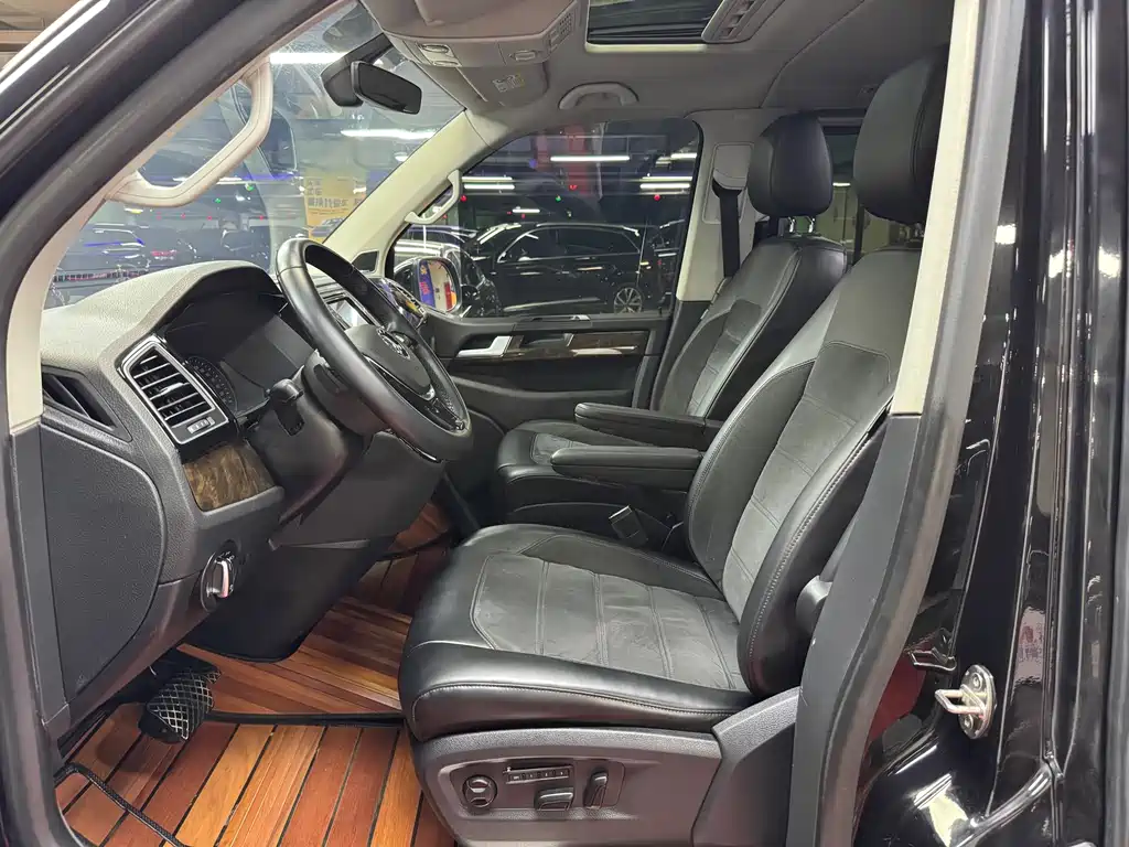 Volkswagen Multivan 2.0TSI 4WD Premium Edition 7 seats, фото 18