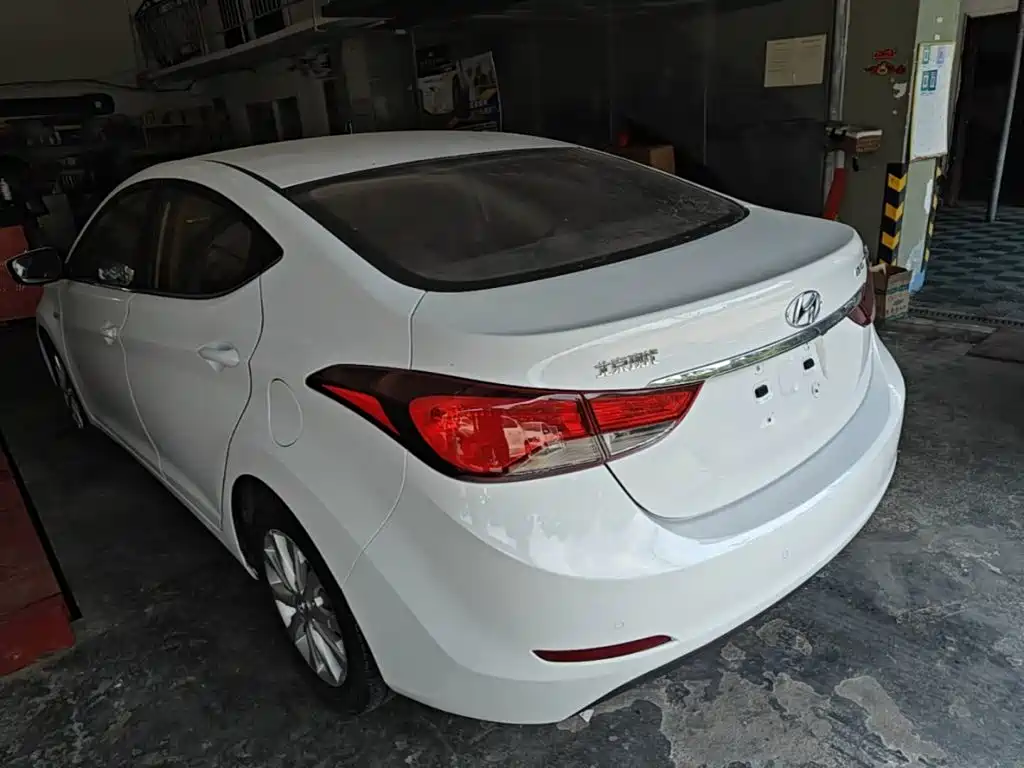 Hyundai Elantra Langdong — миниатюра 5