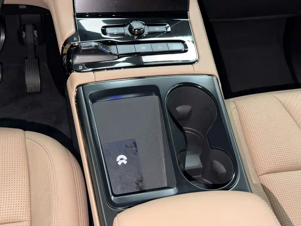 NIO ES8 — миниатюра 17