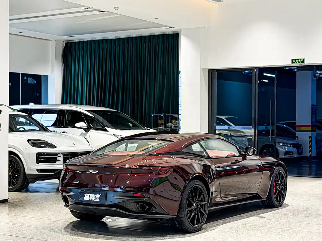 Aston Martin DB11 2019 4.0T V8 Coupe