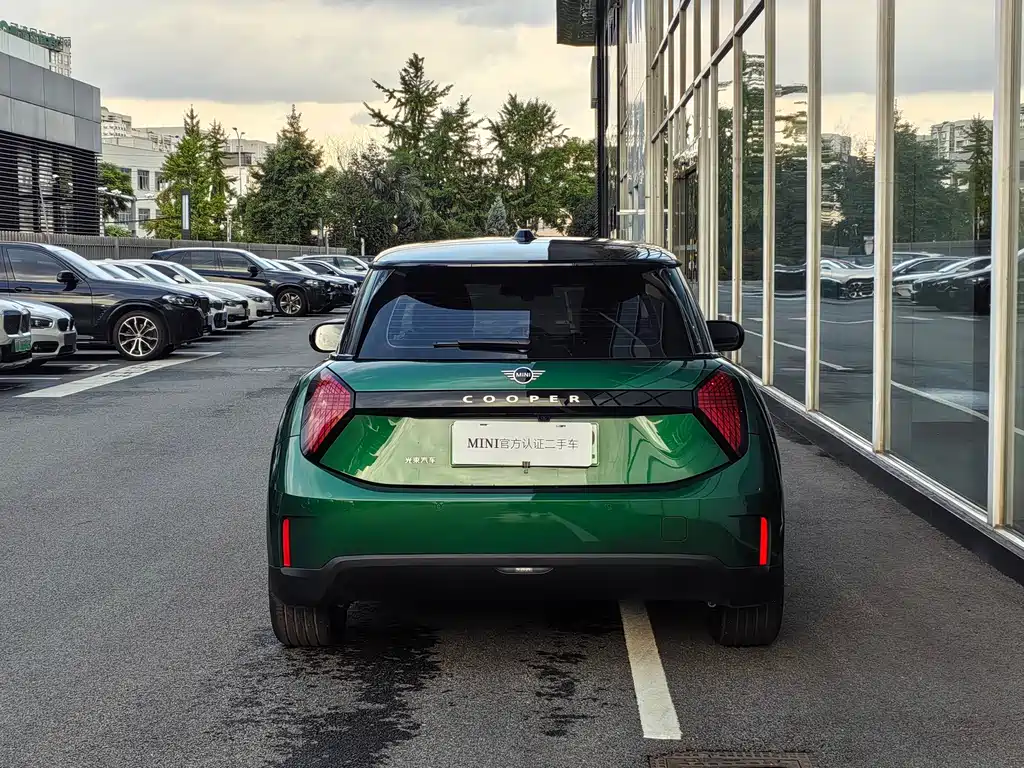 Mini COOPER 2025 456km COOPER E