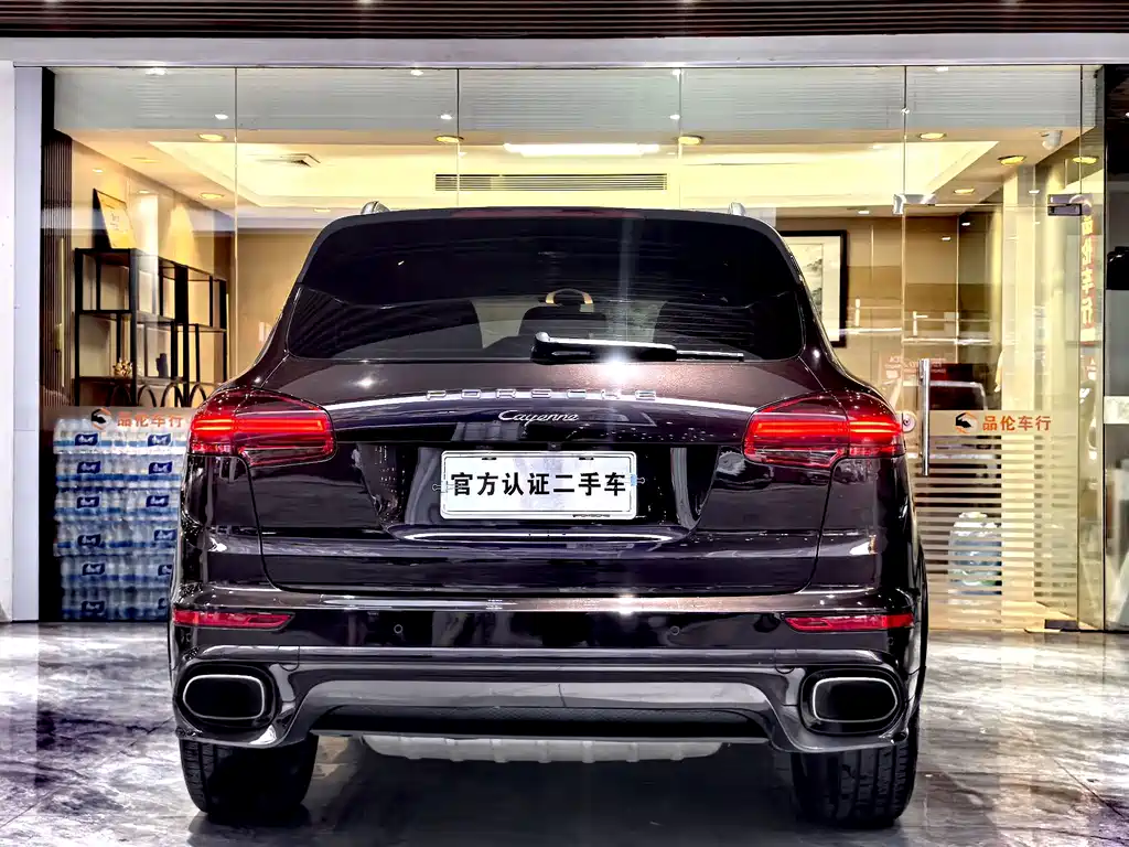 Porsche Cayenne — миниатюра 21