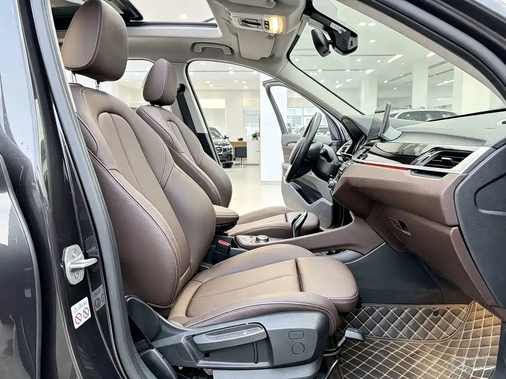 BMW X1 — миниатюра 10