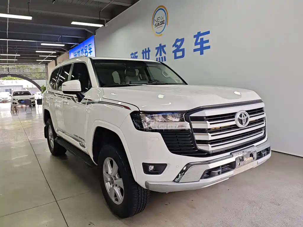 Toyota Land Cruiser — миниатюра 3