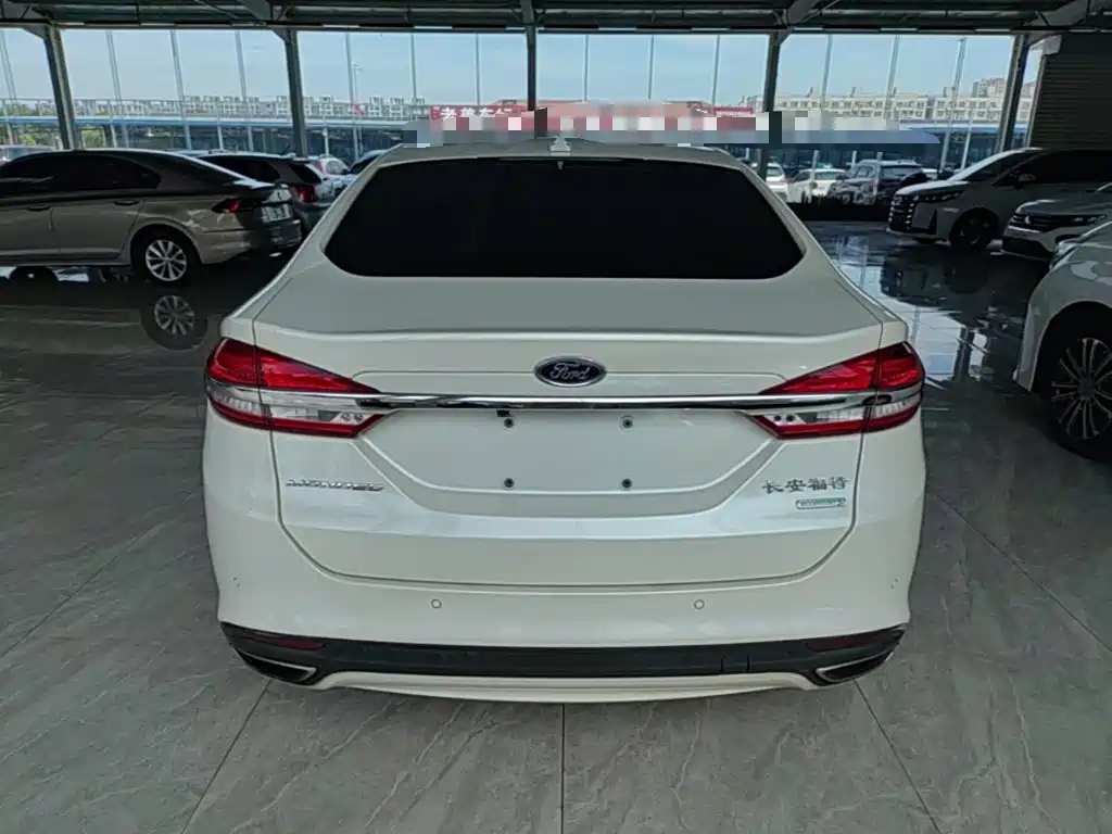 Ford Mondeo — миниатюра 6