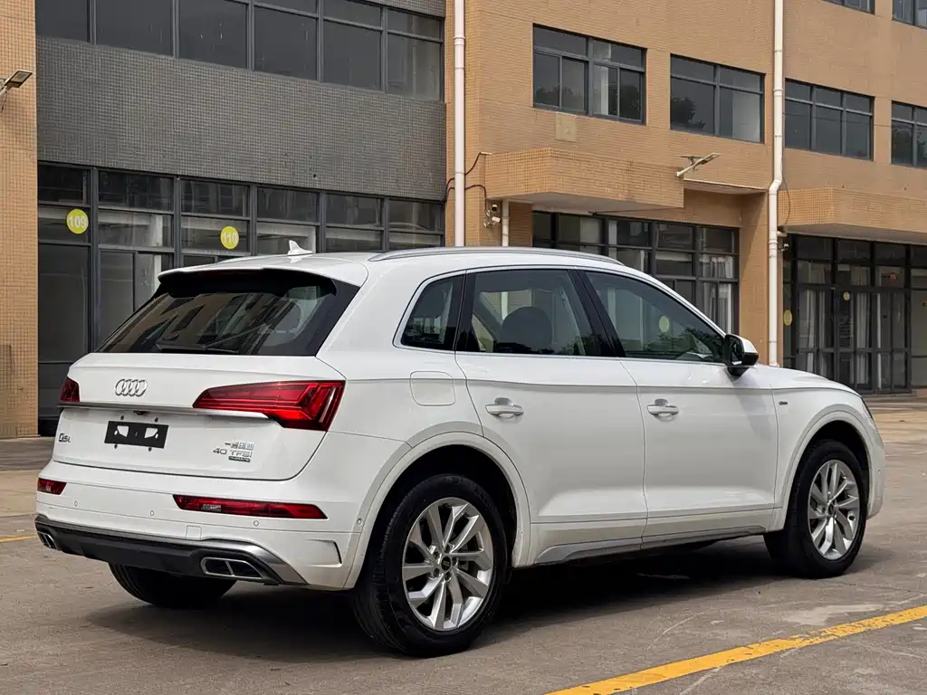 Audi Q5L 2022 40T Luxury