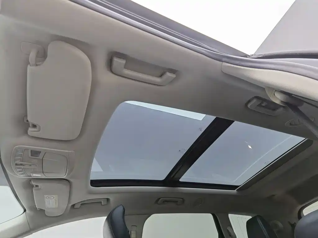 Ford Edge — миниатюра 14