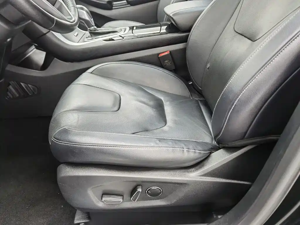 Ford Edge — миниатюра 20