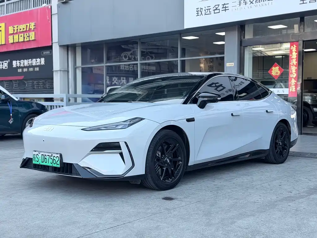 Geely Galaxy E8