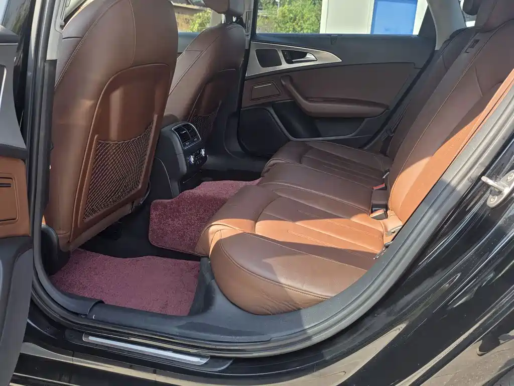 Audi A6L — миниатюра 12
