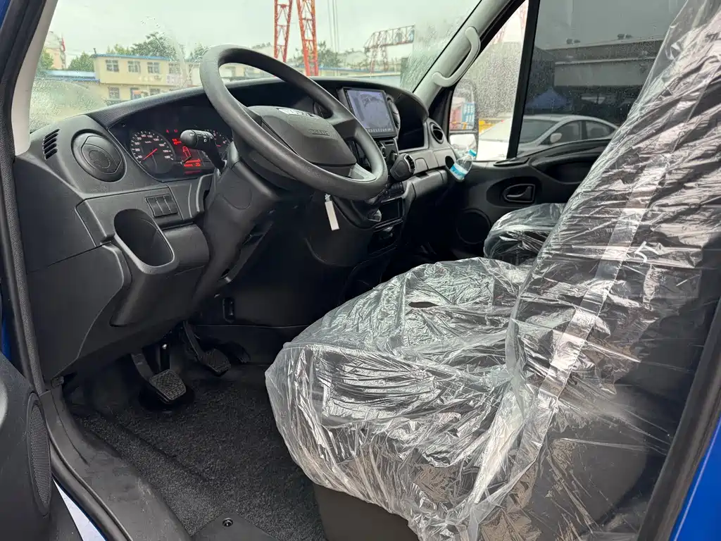 IVECO Ousheng — миниатюра 9