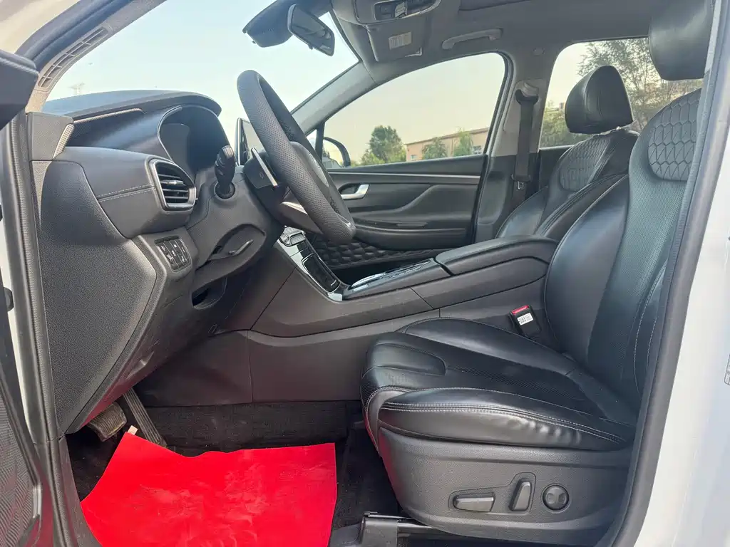 Hyundai Santa Fe — миниатюра 5
