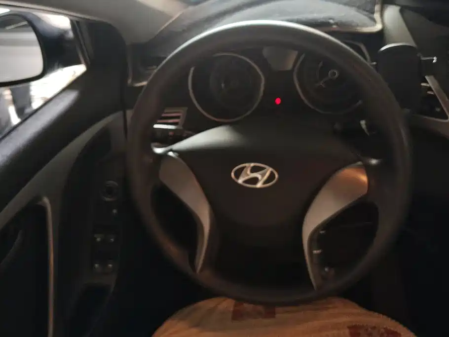 Hyundai Elantra Langdong — миниатюра 15