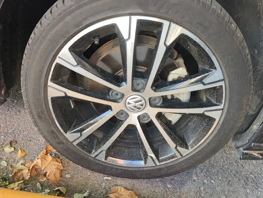 Volkswagen Golf — миниатюра 6