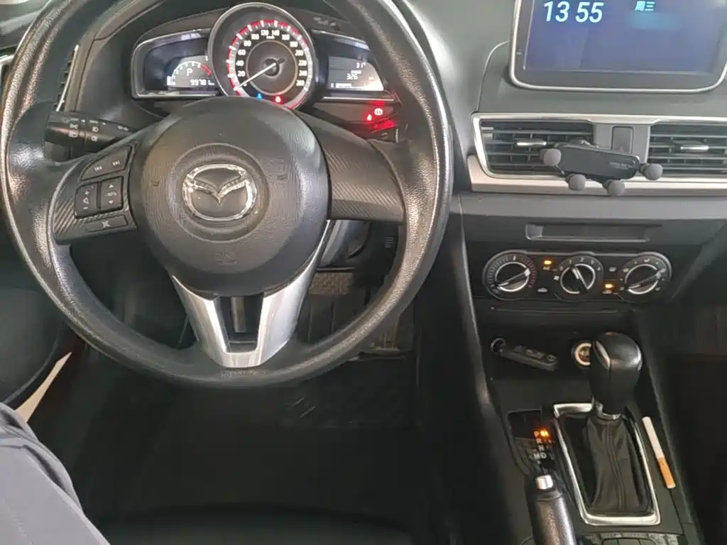 Mazda 3 Axela — миниатюра 10