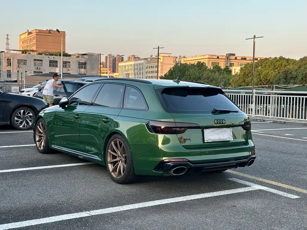 Audi RS 4 — миниатюра 4