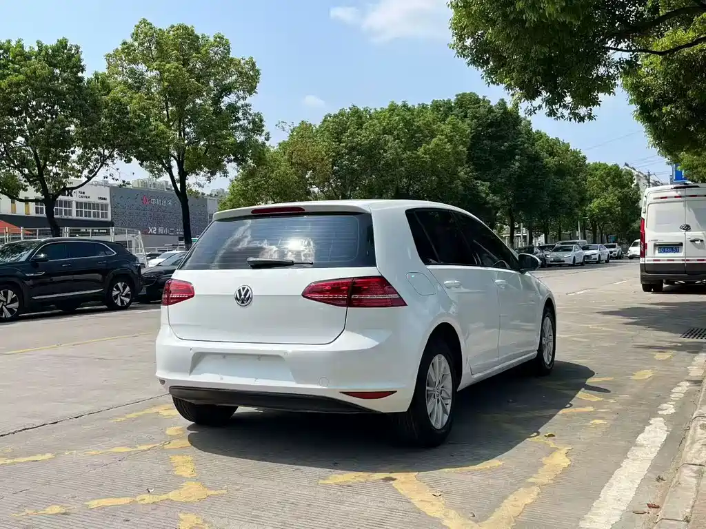 Volkswagen Golf — миниатюра 6