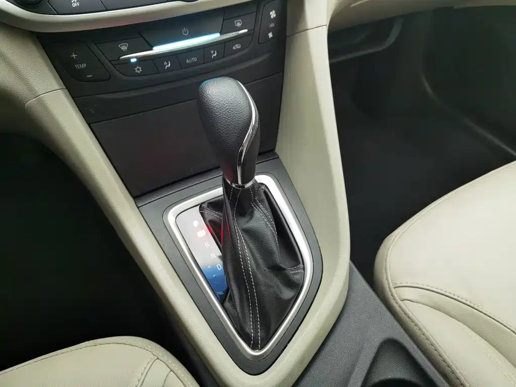 Buick Excelle — миниатюра 13