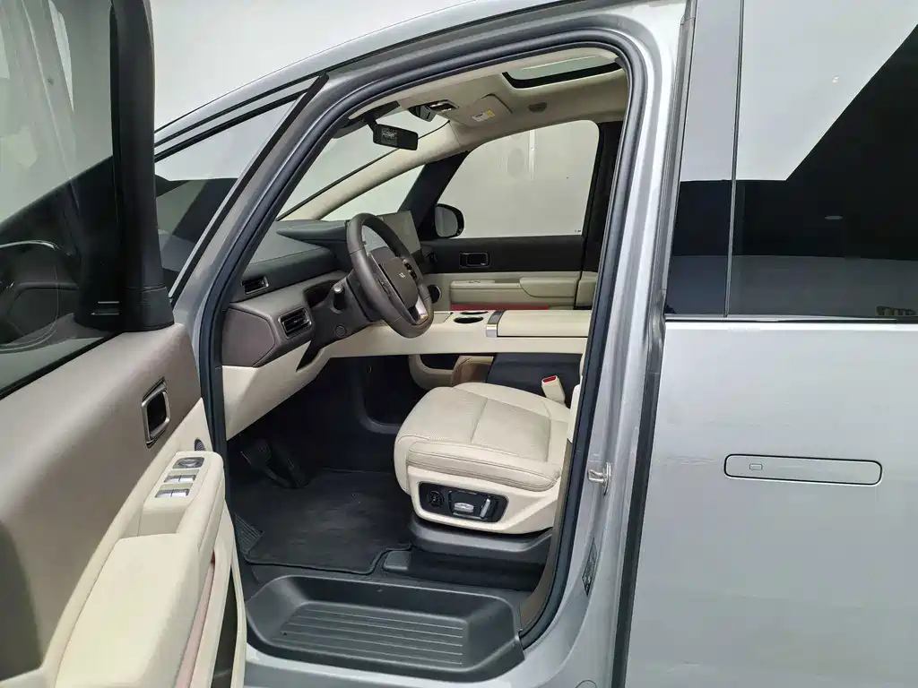 Li Auto Li MEGA — миниатюра 9