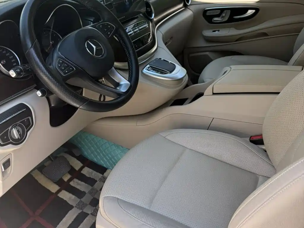 Mercedes-Benz V-Class — миниатюра 11