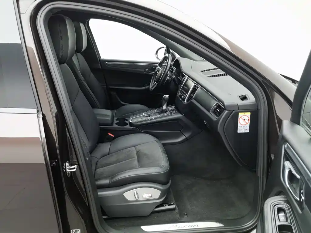 Porsche Macan — миниатюра 23